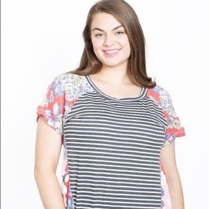 New Junior's Cute Boutique Red floral/striped top